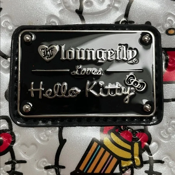 Loungefly Hello Kitty Wallet - Picture 2 of 11